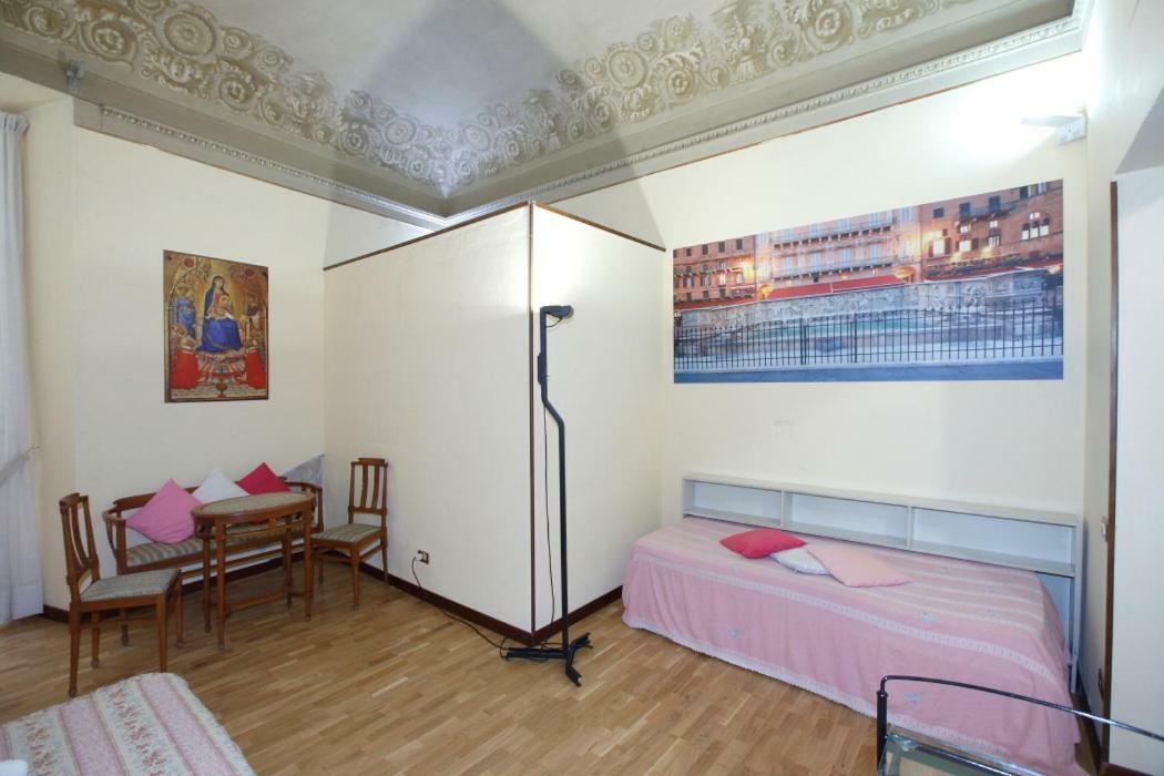 Residenza D'Epoca Montanini Bed & Breakfast Siena Exterior foto