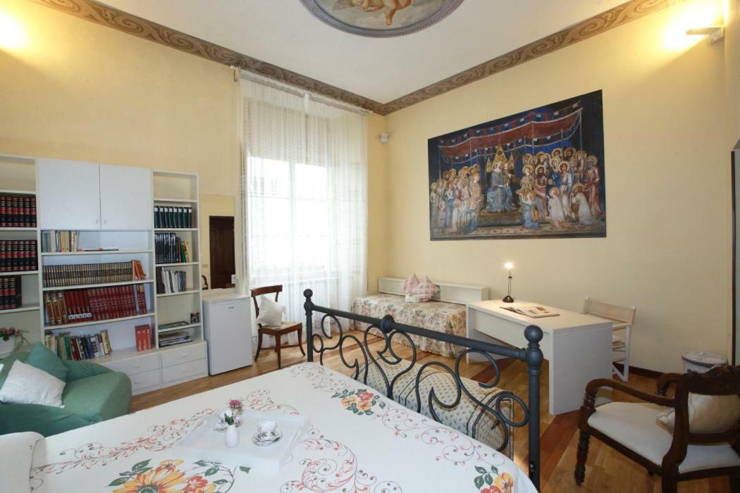 Residenza D'Epoca Montanini Bed & Breakfast Siena Exterior foto
