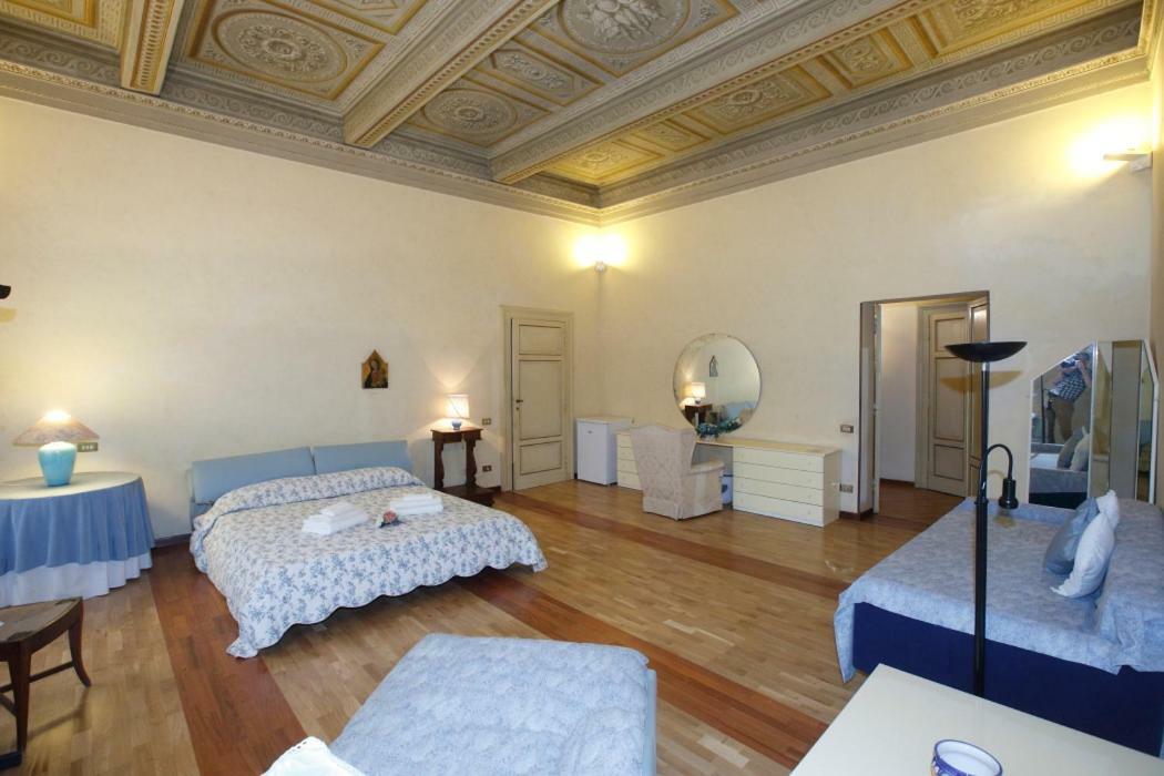 Residenza D'Epoca Montanini Bed & Breakfast Siena Exterior foto