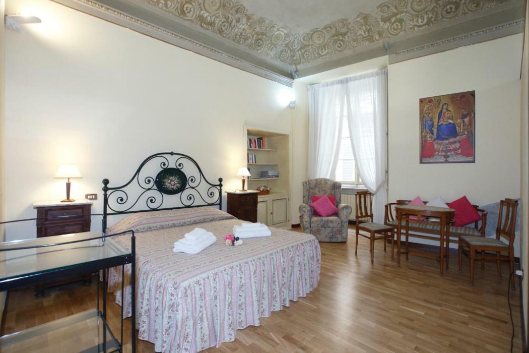 Residenza D'Epoca Montanini Bed & Breakfast Siena Exterior foto